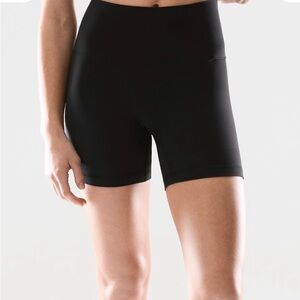 Aritzia Black High-Waist Bike Shorts